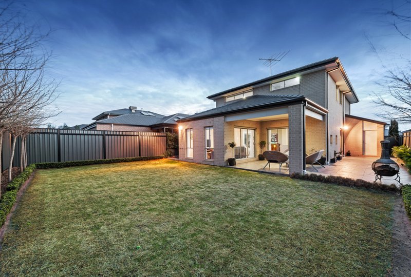 Photo - 14 Clopton Rise, Craigieburn VIC 3064 - Image 17