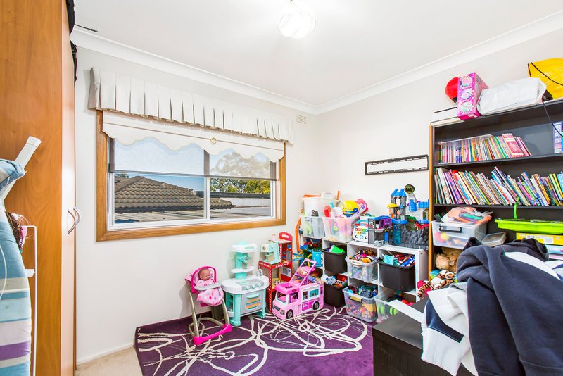 Photo - 14 Cobbity Street, Seven Hills NSW 2147 - Image 5