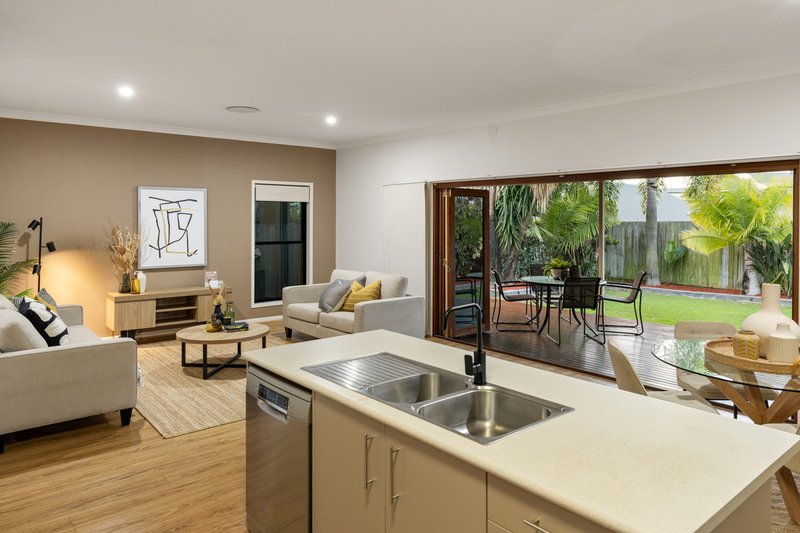 Photo - 14 Colorado Drive, Springfield Lakes QLD 4300 - Image 6