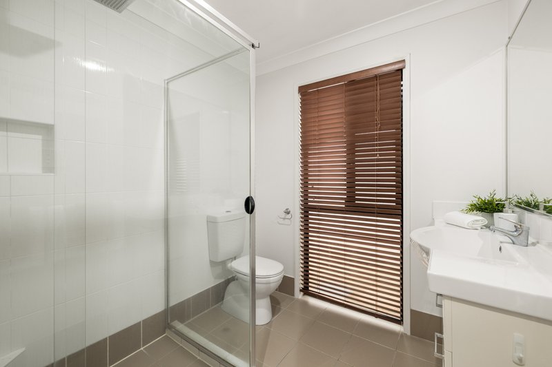 Photo - 14 Colorado Drive, Springfield Lakes QLD 4300 - Image 10