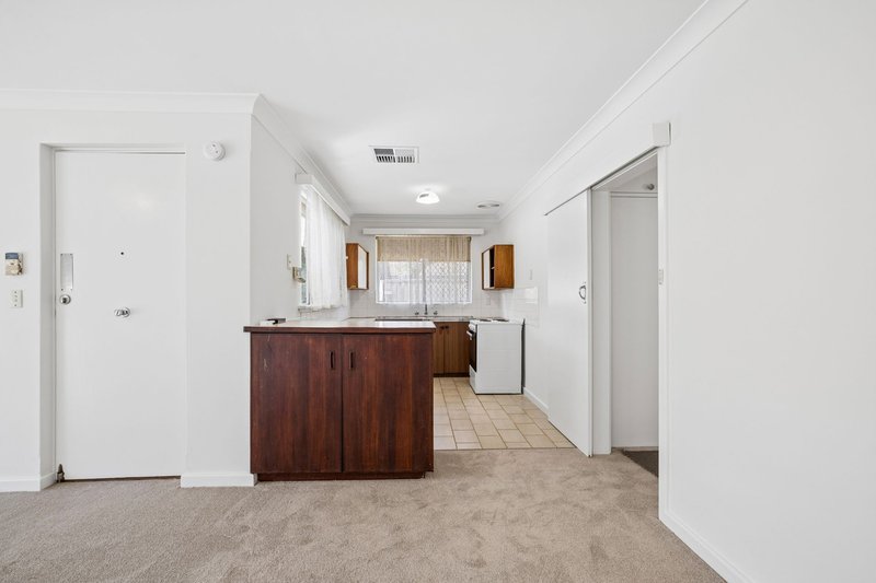 Photo - 14 Conlon Street, Waterford WA 6152 - Image 5