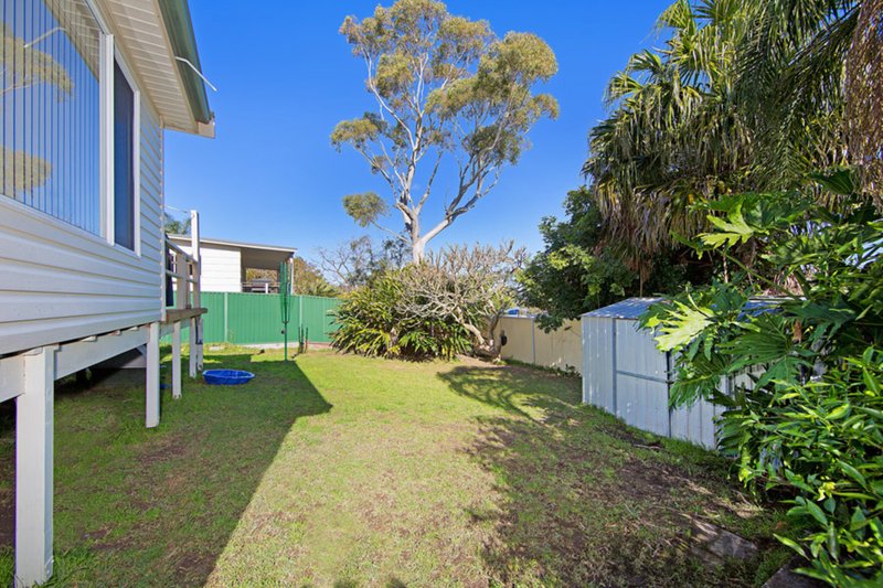 Photo - 14 Coonanga Avenue, Budgewoi NSW 2262 - Image 8