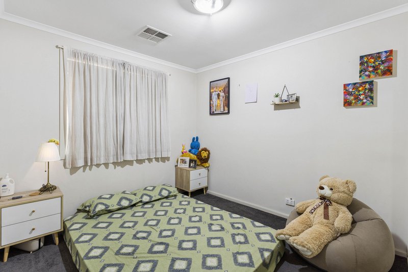 Photo - 14 Coonawarra Avenue, Andrews Farm SA 5114 - Image 5
