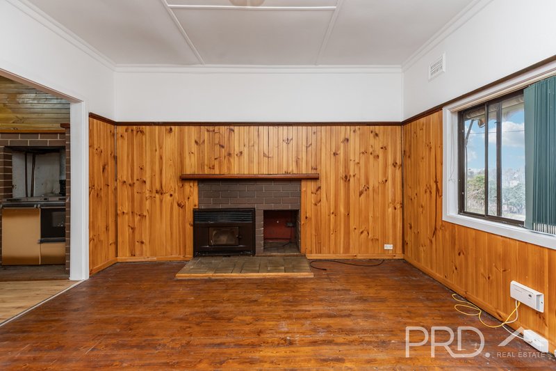 Photo - 14 Coorabel Avenue, Batlow NSW 2730 - Image 4