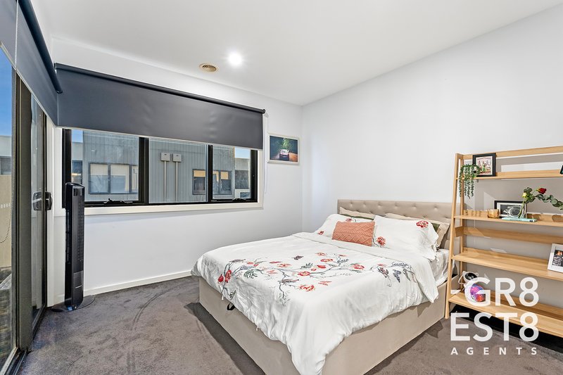 Photo - 14 Coral-Pea Way, Cranbourne West VIC 3977 - Image 12