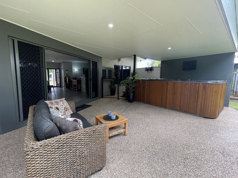 Photo - 14 Corella Way, Blacks Beach QLD 4740 - Image 25