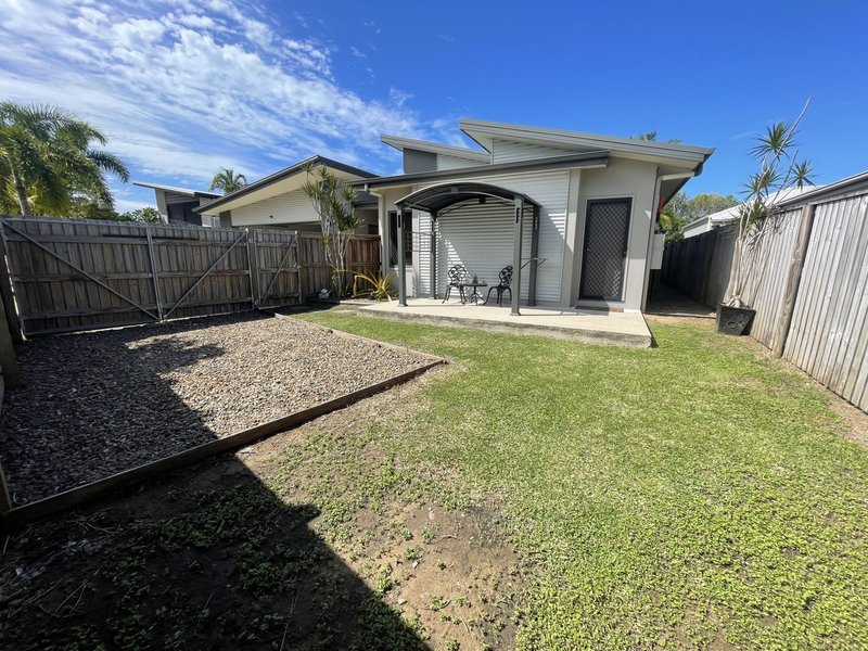 Photo - 14 Corella Way, Blacks Beach QLD 4740 - Image 30