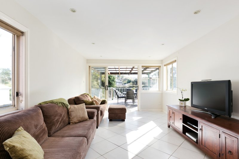 Photo - 14 Corrie Road, North Manly NSW 2100 - Image 3