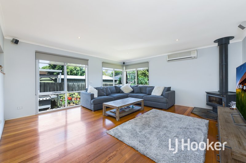 Photo - 14 Cotham Square, Hampton Park VIC 3976 - Image 2