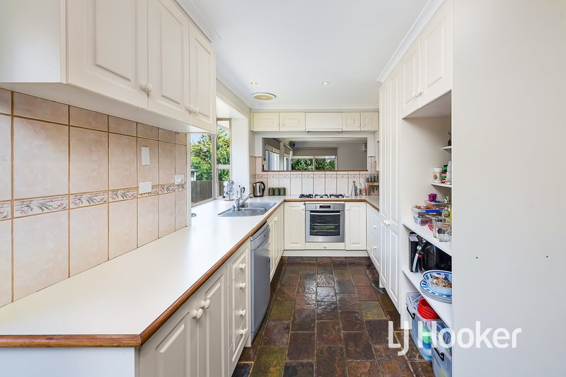 Photo - 14 Cotham Square, Hampton Park VIC 3976 - Image 6