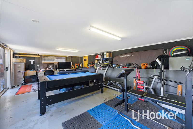 Photo - 14 Cotham Square, Hampton Park VIC 3976 - Image 7