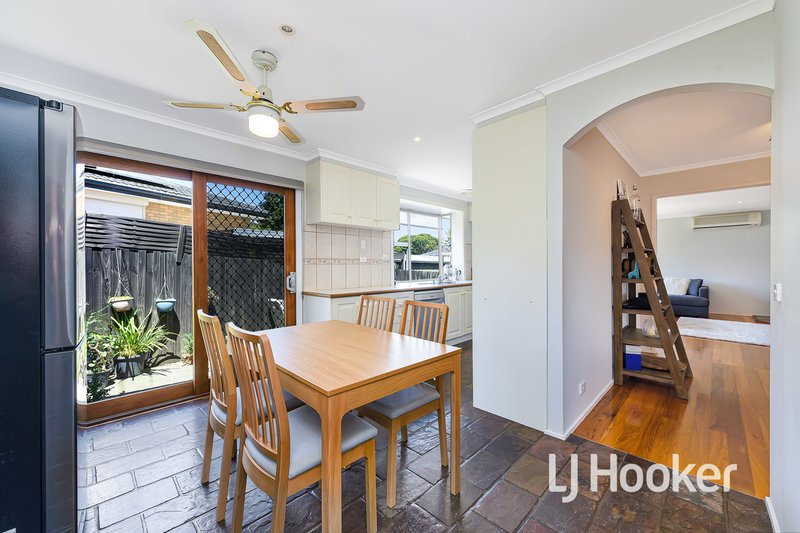 Photo - 14 Cotham Square, Hampton Park VIC 3976 - Image 11