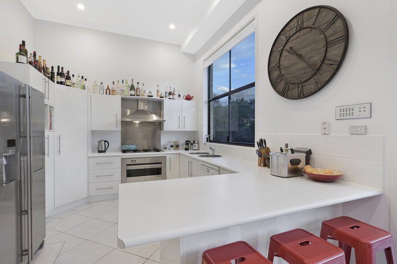 Photo - 14 Cotswolds Close, Terrigal NSW 2260 - Image 3