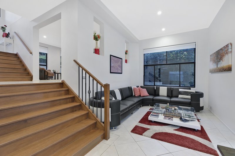 Photo - 14 Cotswolds Close, Terrigal NSW 2260 - Image 4