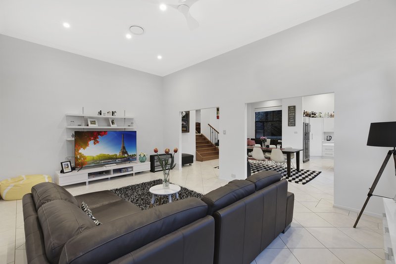 Photo - 14 Cotswolds Close, Terrigal NSW 2260 - Image 5