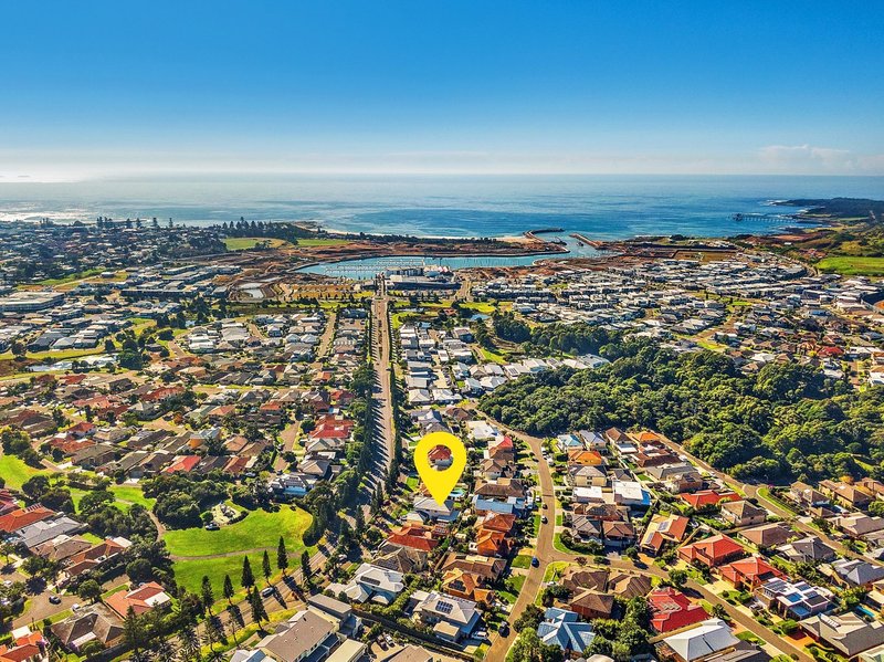 Photo - 14 Cove Boulevard, Shell Cove NSW 2529 - Image 13