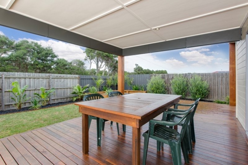 Photo - 14 Cove Place, Cowes VIC 3922 - Image 6