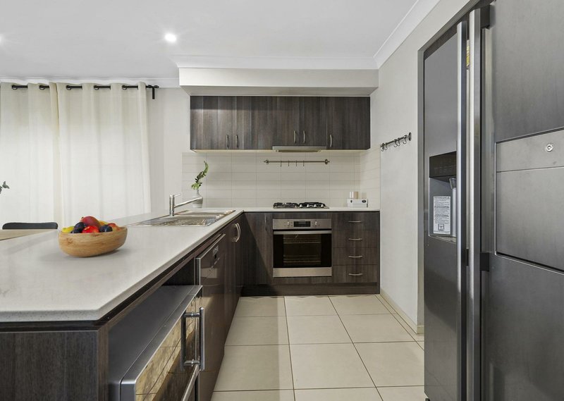 Photo - 14 Cradle Avenue, Minto NSW 2566 - Image 5