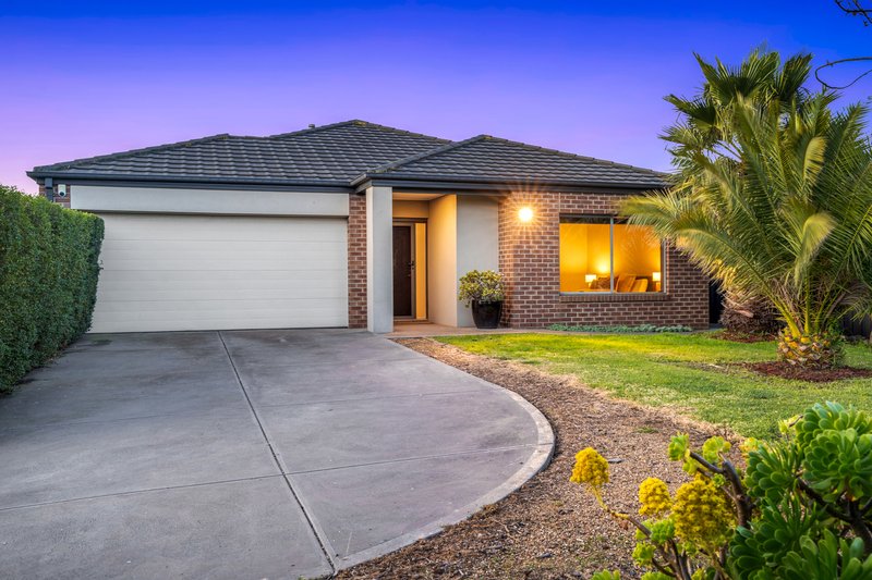 14 Crathe Close, Roxburgh Park VIC 3064