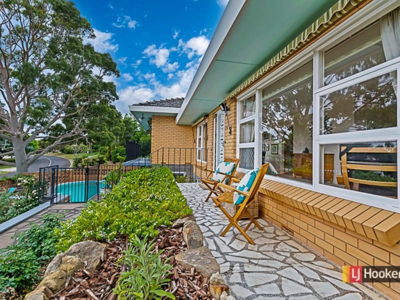 Photo - 14 Crompton Drive, Wattle Park SA 5066 - Image 15