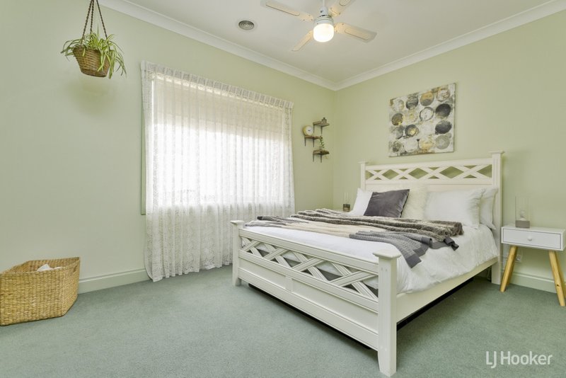 Photo - 14 Cropley Court, Seabrook VIC 3028 - Image 5