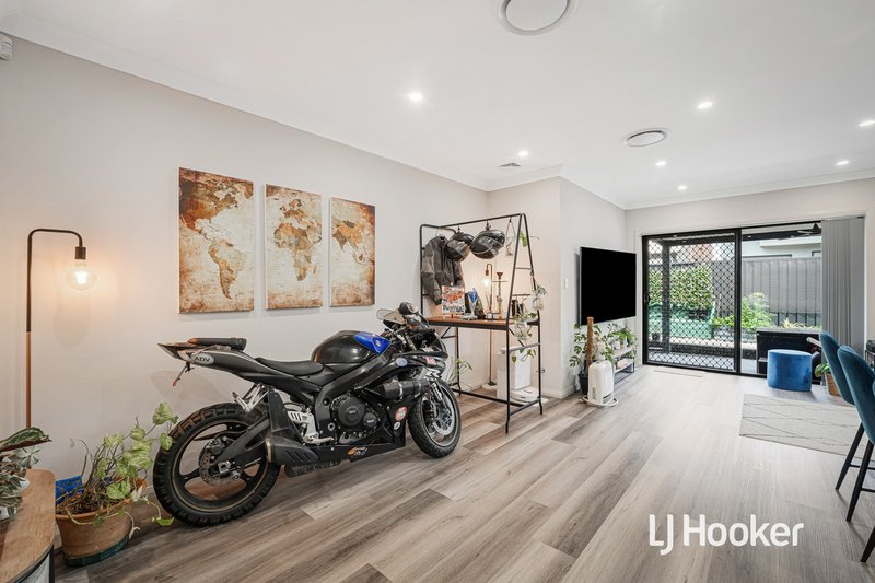 Photo - 14 Cruikshank Crescent, Riverstone NSW 2765 - Image 4