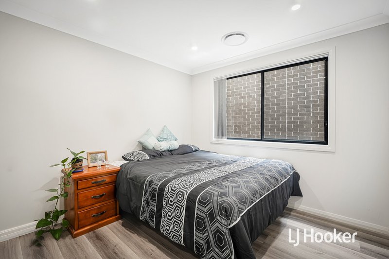 Photo - 14 Cruikshank Crescent, Riverstone NSW 2765 - Image 6