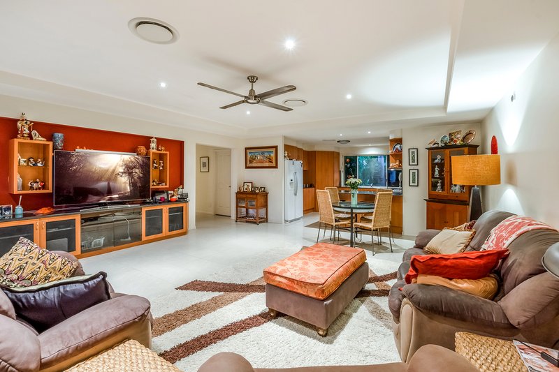 Photo - 14 Crusade Court, Coomera Waters QLD 4209 - Image 6