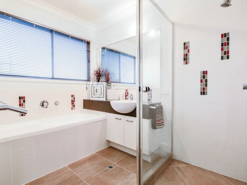 Photo - 14 Cuba Court, Kawana Island QLD 4575 - Image 14