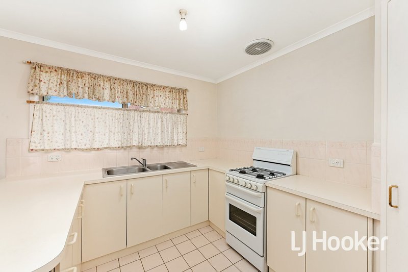 Photo - 14 Cumberland Chase, Hampton Park VIC 3976 - Image 6