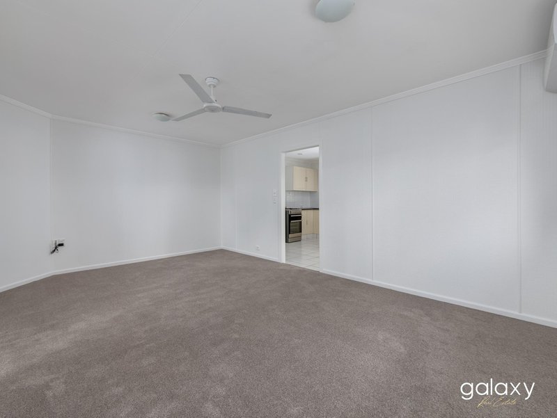 Photo - 14 Cunningham Street, Kepnock QLD 4670 - Image 6