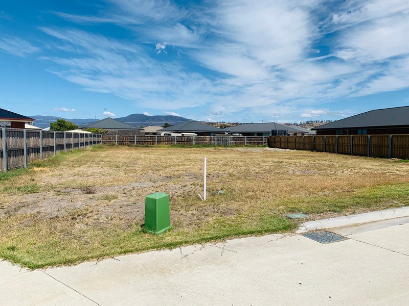 Photo - 14 Curtain Court, Brighton TAS 7030 - Image 2