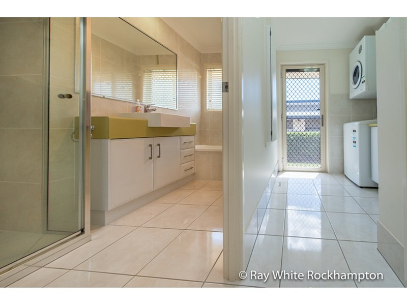 Photo - 14 Cycad Court, Norman Gardens QLD 4701 - Image 21