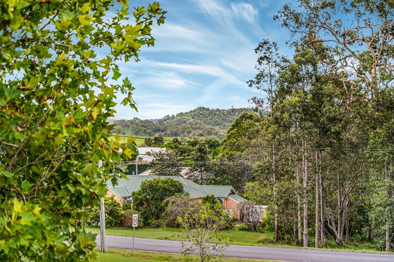 Photo - 14 Cypress Grove, Aberglasslyn NSW 2320 - Image 22