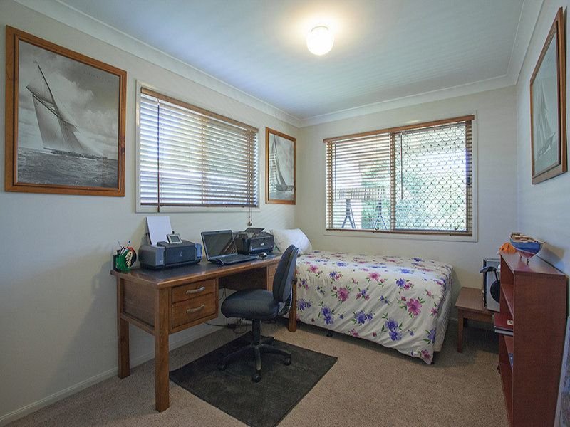 Photo - 14 Dahlia Court, Middle Ridge QLD 4350 - Image 13