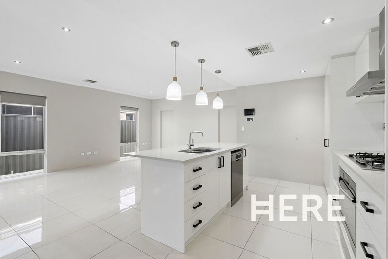 Photo - 14 Daimpre Way, Byford WA 6122 - Image 10