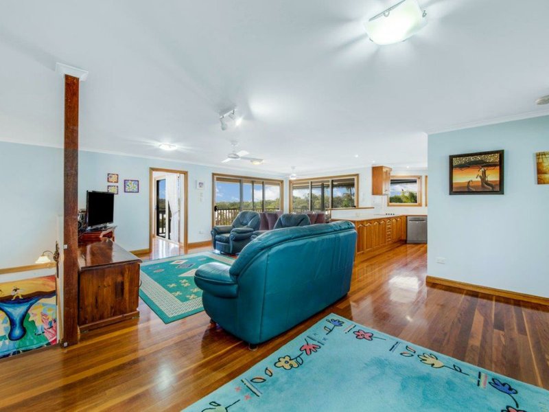 Photo - 14 Darragh Street, Tannum Sands QLD 4680 - Image 5