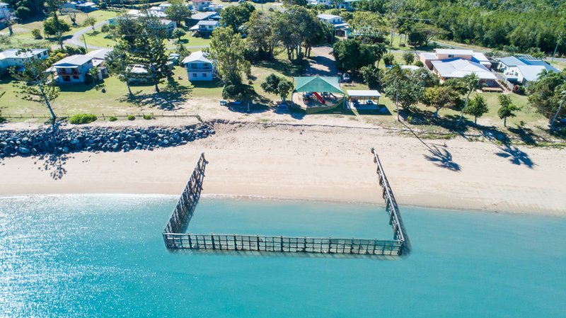 Photo - 14 Davison Road, Wilson Beach QLD 4800 - Image 5