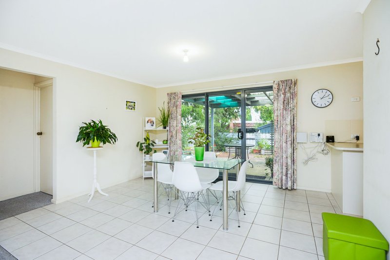 Photo - 1/4 Davoren Court, Victor Harbor SA 5211 - Image 3