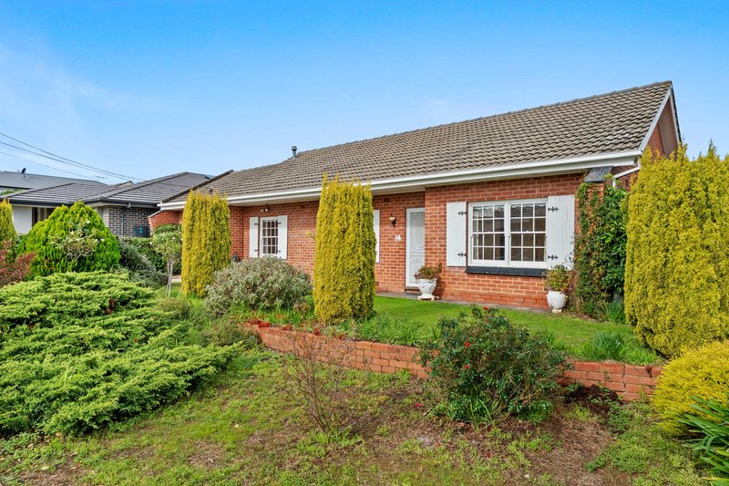 Photo - 14 Day Avenue, Rostrevor SA 5073 - Image 4