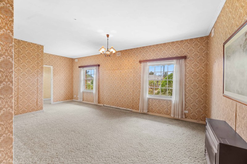 Photo - 14 Day Avenue, Rostrevor SA 5073 - Image 9