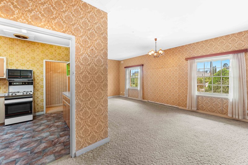 Photo - 14 Day Avenue, Rostrevor SA 5073 - Image 11