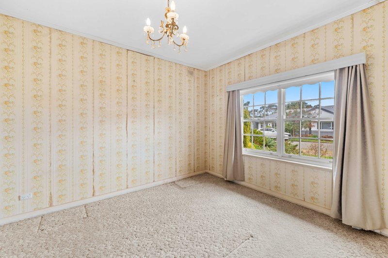 Photo - 14 Day Avenue, Rostrevor SA 5073 - Image 14