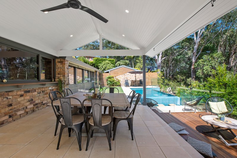 Photo - 14 De Saxe Close, Thornleigh NSW 2120 - Image 4