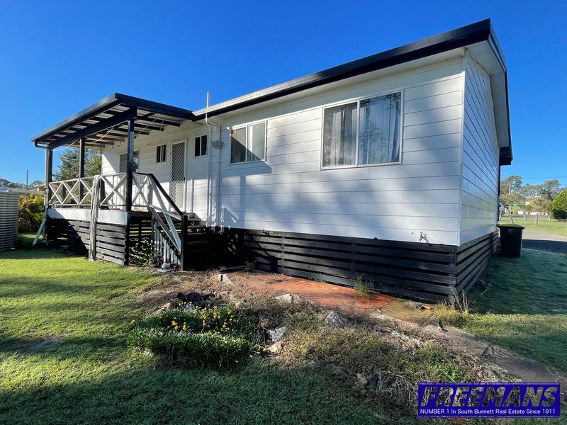 Photo - 14 Deakin Crescent, Nanango QLD 4615 - Image 11