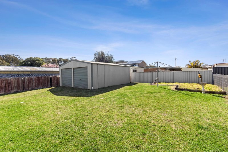 Photo - 14 Deakin Parade, Tomakin NSW 2537 - Image 3