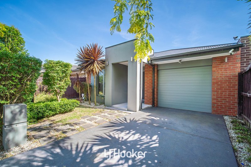 14 Dedina Walk, Dandenong VIC 3175