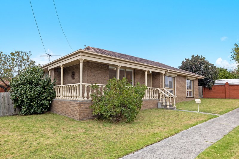 Photo - 14 Delacombe Court, Cheltenham VIC 3192 - Image 11