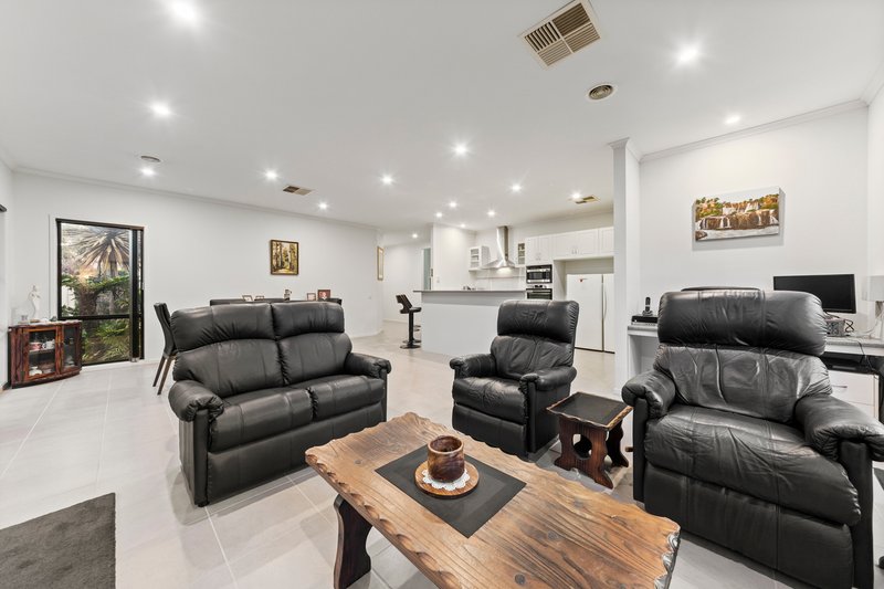 Photo - 14 Dennis Avenue, Pakenham VIC 3810 - Image 19