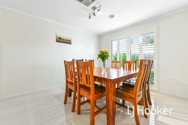 Photo - 14 Dennis Close, Lynbrook VIC 3975 - Image 15